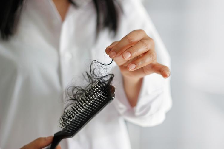 Почему выпадают волосы, основные причины выпадения волос: мнение трихолога - Чемпионат
